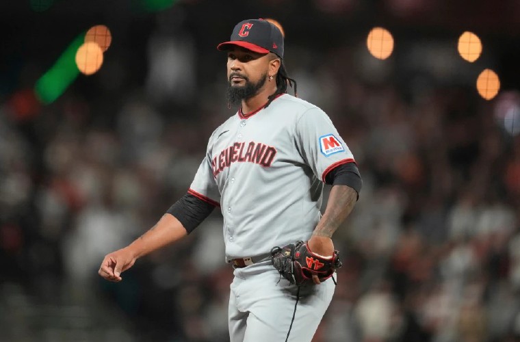 Lanzador dominicano Emanuel Clase.