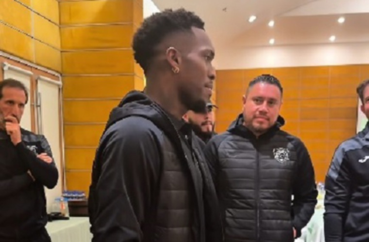 José Luis Rodríguez recibió un homenaje de su equipo Juárez FC.