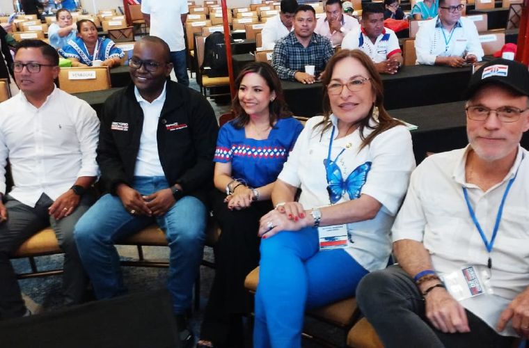 Los ganadores de ayer en el PRD.