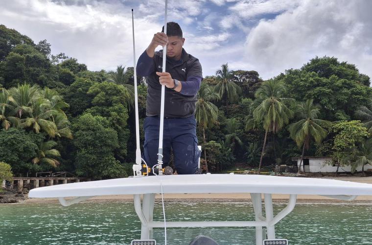 Entrega de equipos de monitoreo.