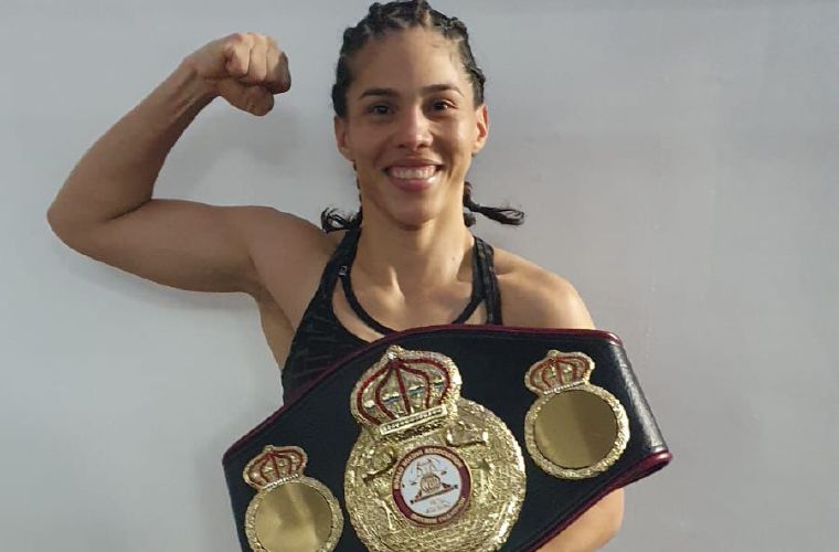 Nataly Delgado, campeona mundial supermosca de la Asociación Mundial de Boxeo (AMB).