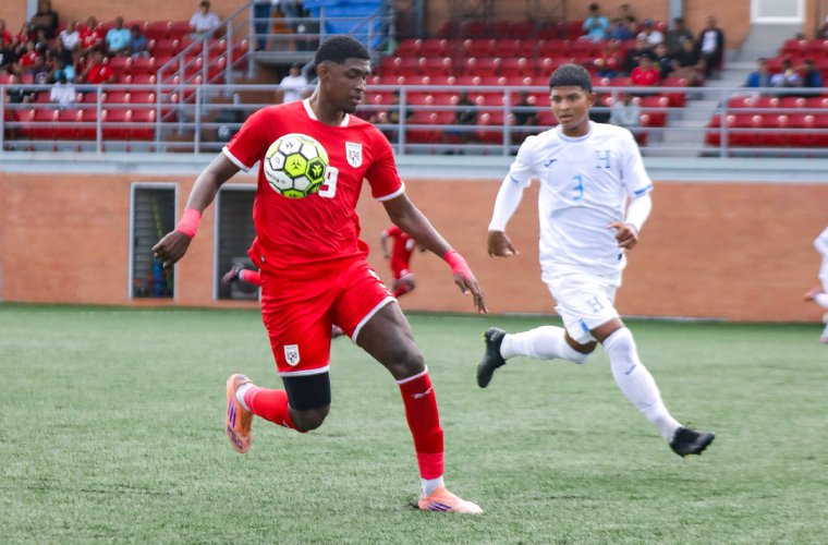 Josué Vergara anotó el primer gol de Panamá en el encuentro ante Honduras que se realizó en el COS Sports Plaza.