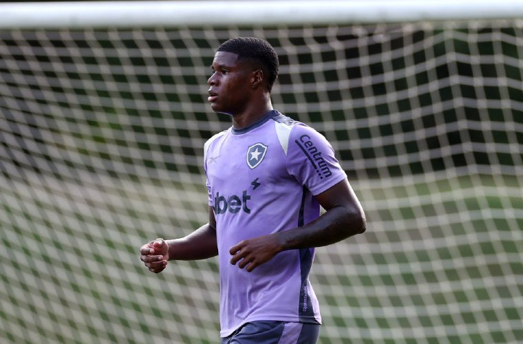 El delantero panameño Kadir Barría en un entrenamiento de su club. 