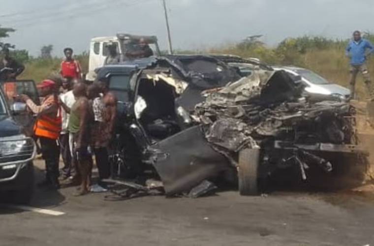 El auto donde iba Joshua y sus entrenadores