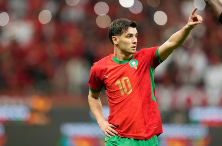 Brahim Díaz celebra su gol.