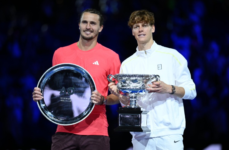 Jannik Sinner (d), campeón de la edición 2025.