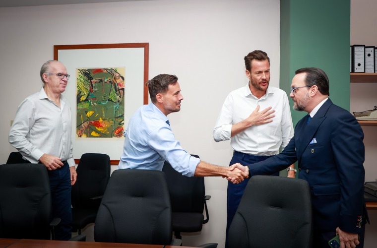 Stewart Hall (d) y Julio Moltó.