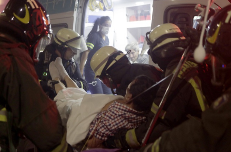Pacientes del hospital Penco-Lirquen son evacuados.