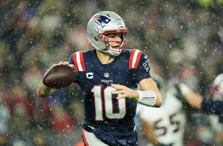 Drake Maye, quarterback de los Patriots.