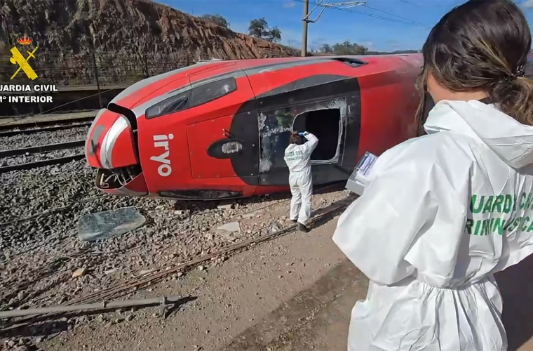 Captura de vídeo del lugar del accidente de trenes cerca de Adamuz (Córdoba) este lunes.