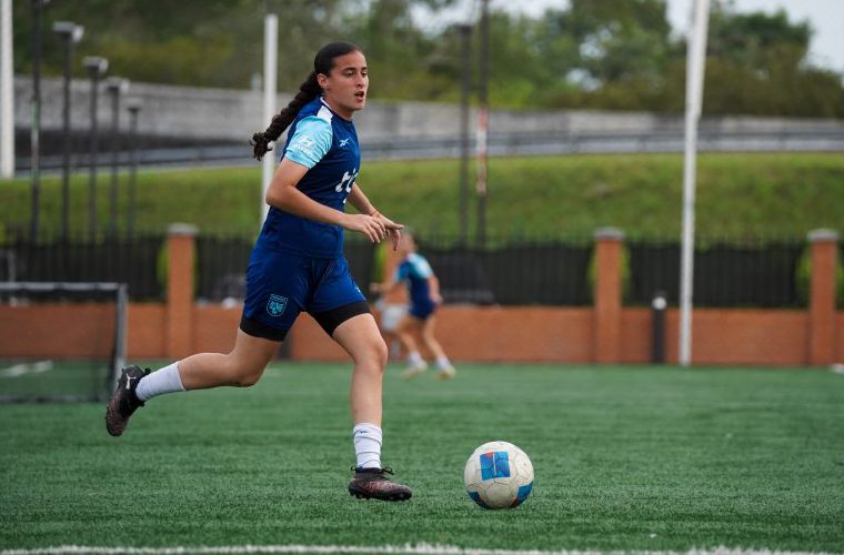 Natalie Farberoff es una de las volantes que formarán parte de la Selección Sub-17 de Fútbol de Panamá para el torneo clasificatorio al Premundial de la categoría.