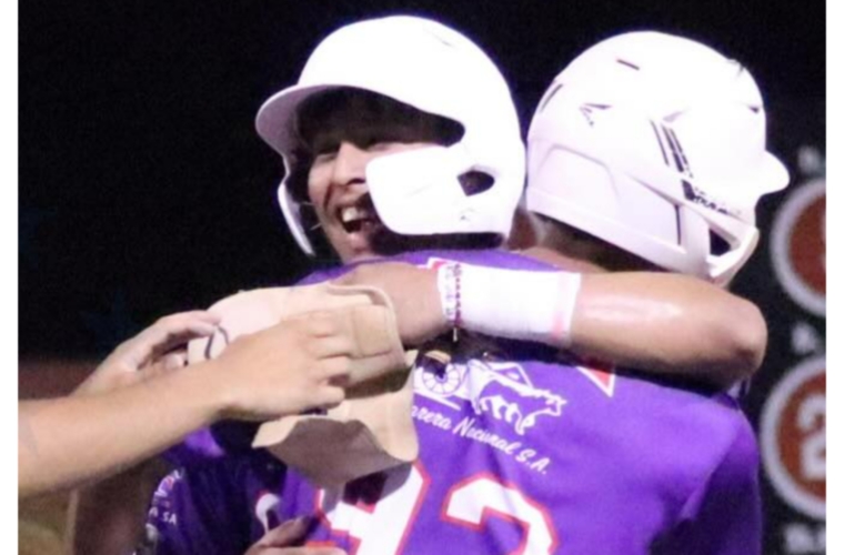 Los equipos de Coclé y Chiriquí tienen ventaja de 2-0 en sus series ante Chiriquí Occidente y Los Santos respectivamente.