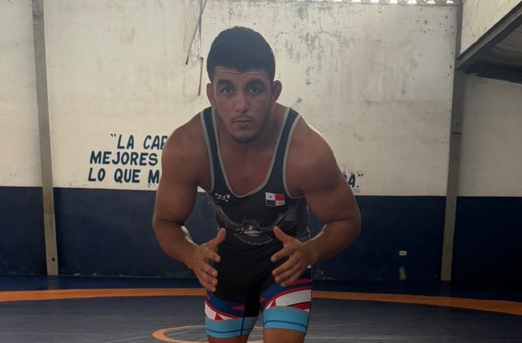 Ángel Cortés, ganador de la medalla de oro en la categoría de los 86 kilogramos (estilo libre) de los pasados Juegos Bolivarianos en Ayacucho Lima 2025.