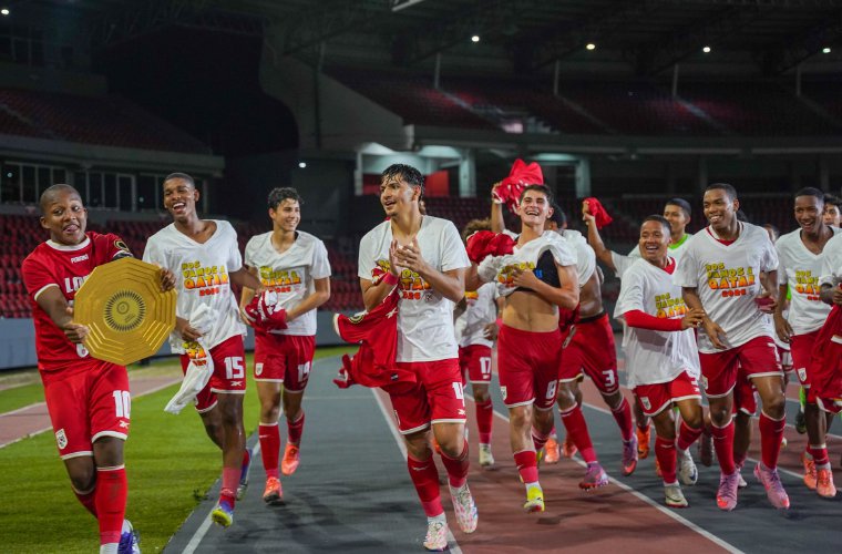 Los jugadores de la Selección Sub-17 de Fútbol de Panamá celebran la clasificación al mundial de la categoría que se disputará en Catar.