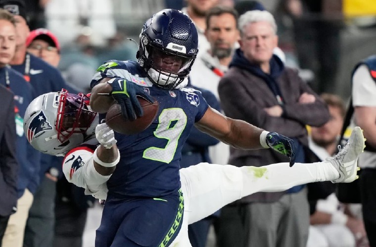 El running back Kenneth Walker.