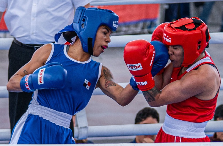 Yulieth Hinestroza (izq.) logró su clasificación a los Juegos Centroamericanos y del Caribe que se disputarán en la ciudad de Santo Domingo, República Dominicana este año.