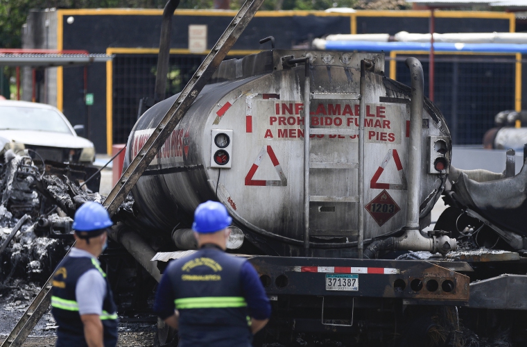 Mitradel cuestiona a empresa tras muerte en explosión bajo el puente