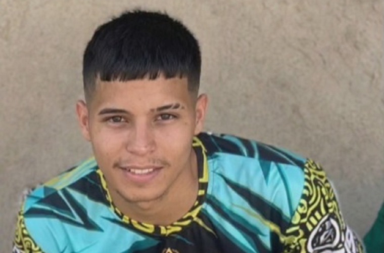 El joven murió en el hospital.