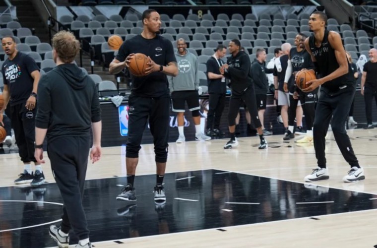 Práctica de los Spurs de San Antonio.