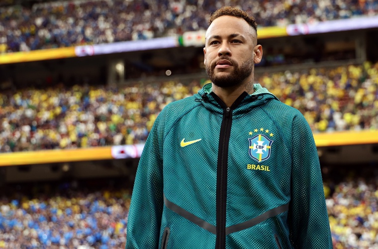 Neymar tuvo casi 16 años en su selección 