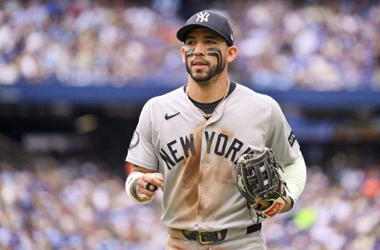 José ‘Chema’ Caballero en acción durante el encuentro de ayer en el que los Yankees de Nueva York vencieron 4-3 a los Azulejos de Toronto en episodios extras.