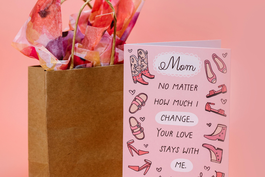 Otras recomendaciones que nunca pasan de moda son los perfumes y arreglos florales. Foto: Pexels