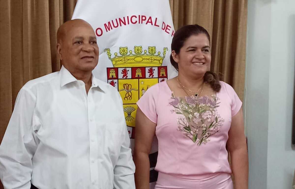 Zaida Quintero y Hugo Henríquez, nueva autoridades electa en concejo.