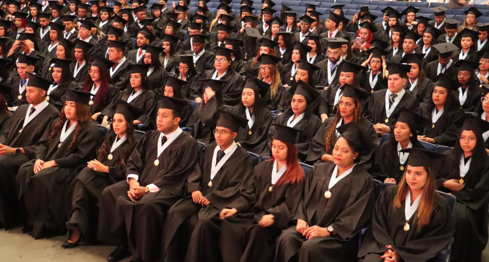 De los 751 graduados, 621 son mujeres. Foto: Cortesía