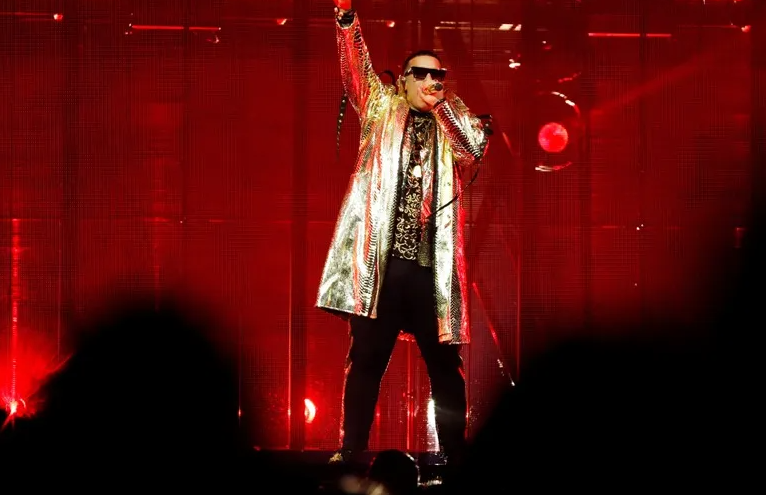 El cantante Daddy Yankee presentó una demanda contra su todavía esposa Mireddys González. Foto: EFE