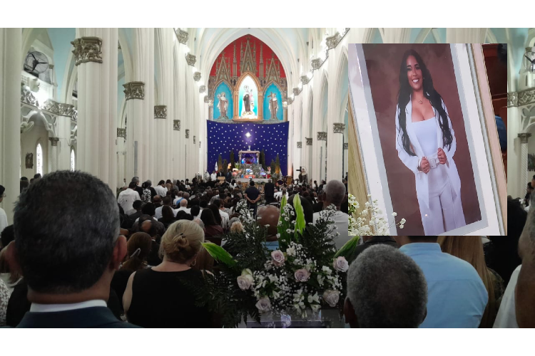 Honras fúnebres, Iglesia del Carmen, Claudia Timpson, despedida