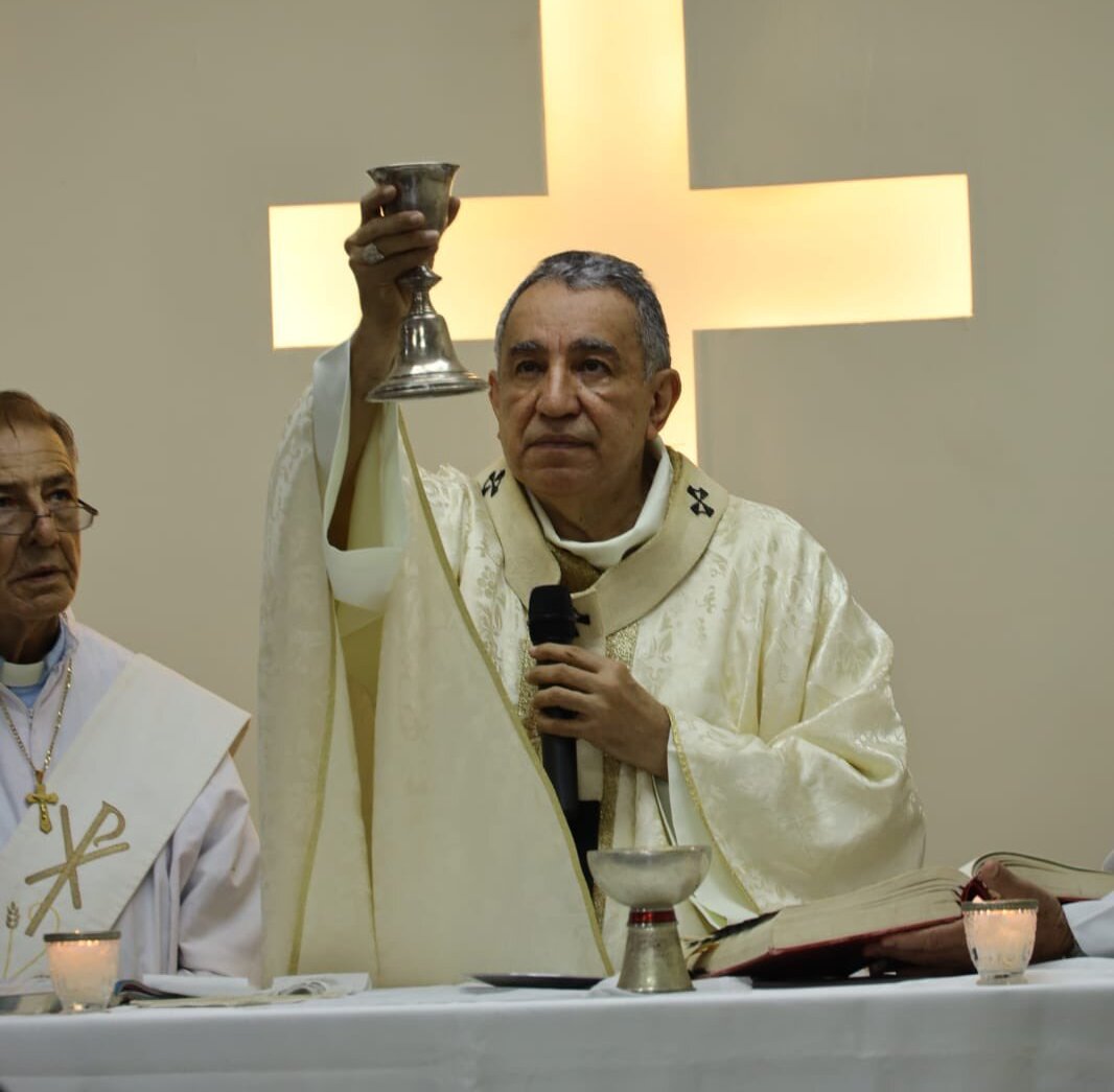 Monseñor José Domingo Ulloa.