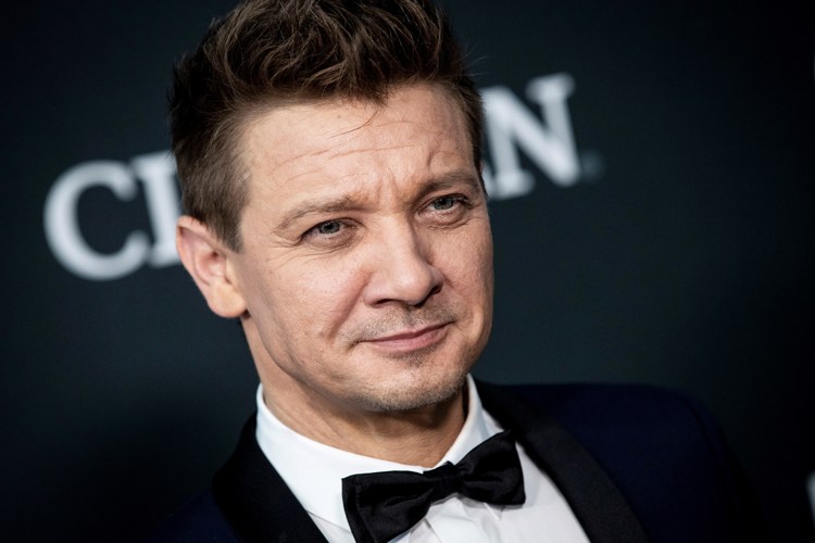 Jeremy Renner, recuerda, accidente, dos años, casi se muere