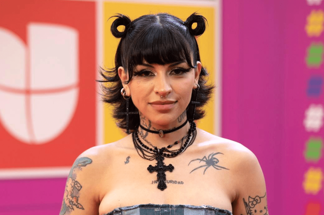 Cazzu, Dios, es hombre, no me quiebro, críticas, Noda, Ángela Aguilar