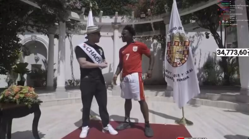 El famoso youtuber visitó la Casa de la Municipalidad. Foto: X