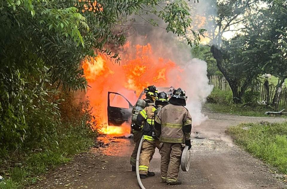 Los bomberos atienden diariamente este tipo de emergencias.