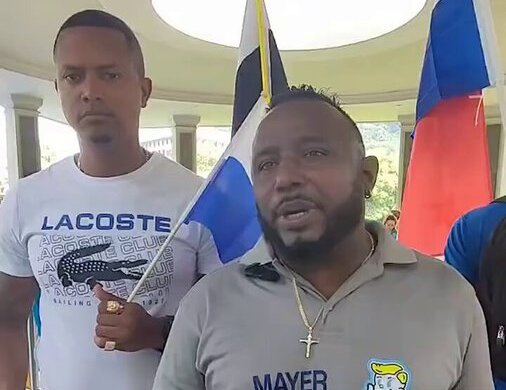 Buhoneros rechazan la acción de desalojo por la Alcaldía de Panamá.