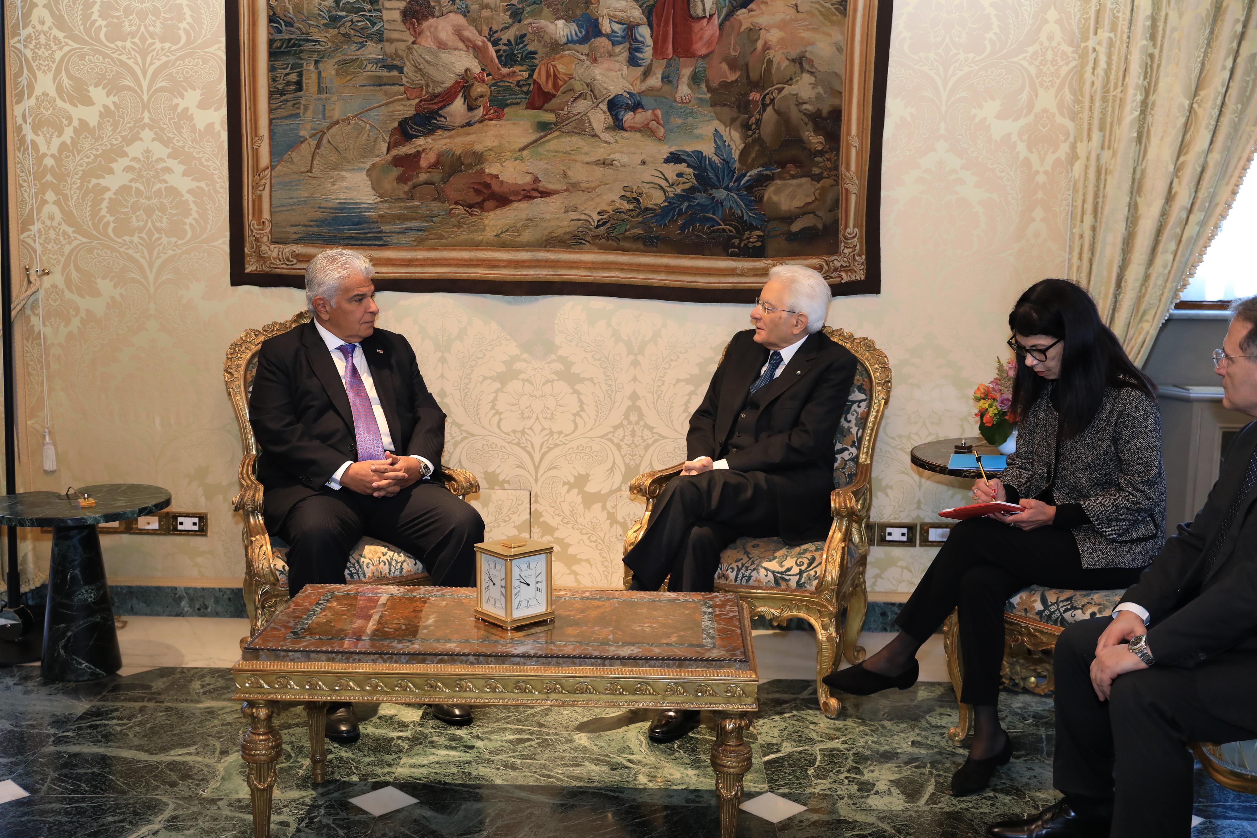 Encuentro entre mandatarios los mandatarios de Panamá e Italia.