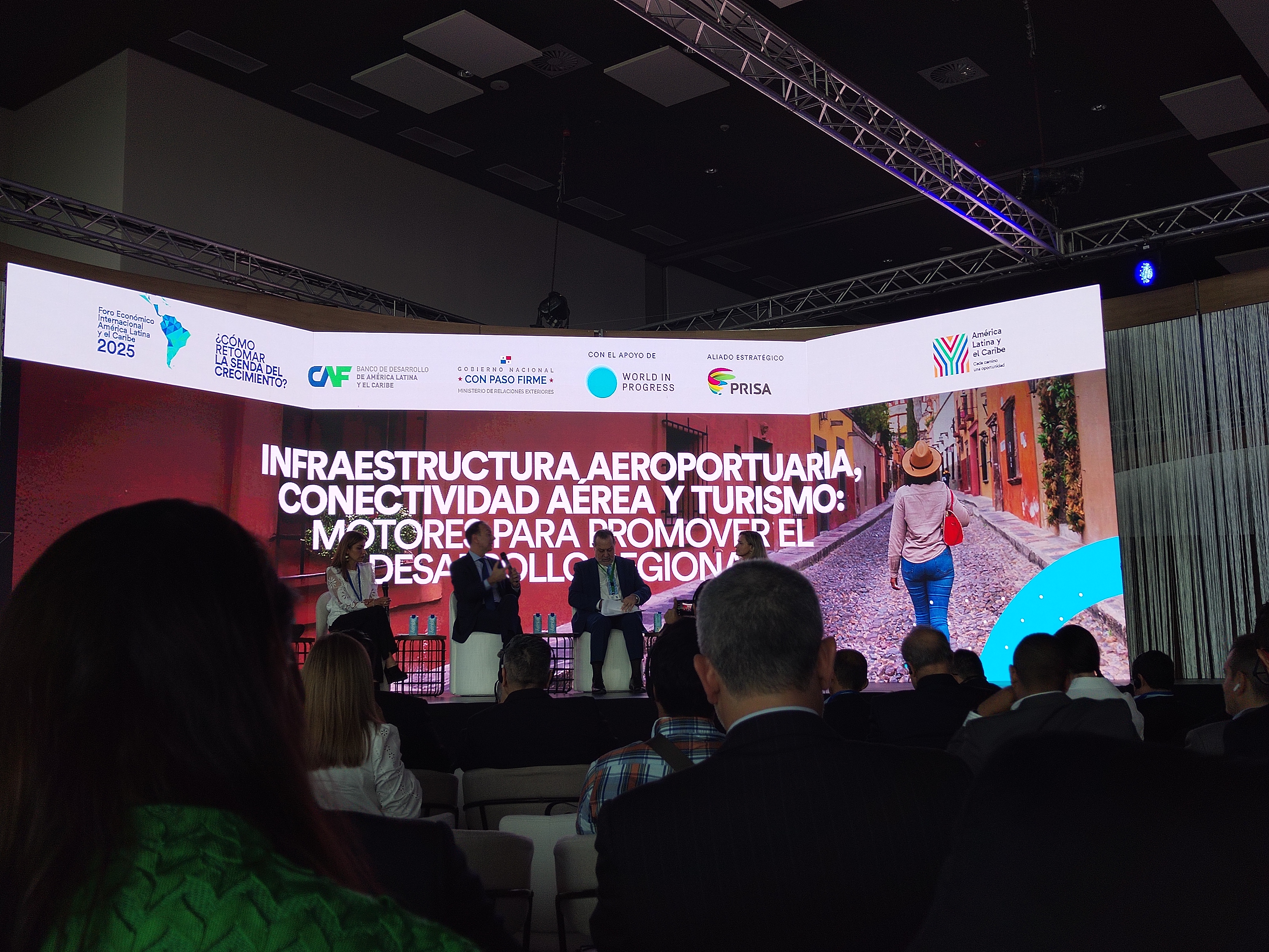 El evento reúne a expertos de más de 15 países. Foto: MC 