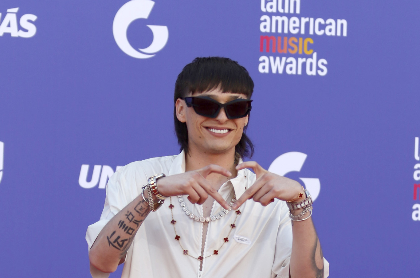 Peso Pluma, Cartel Sinaloa, Chapitos, apoyo, México, panfletos