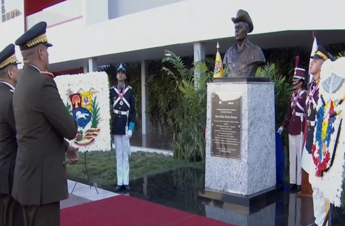 Nicolás Maduro, homenaje, busto, FANB, defensa, imperialismo, Canal