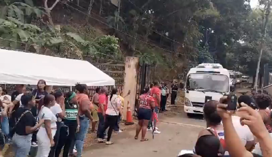 83 trabajadores, obreros, Suntracs, audiencia, decretan receso