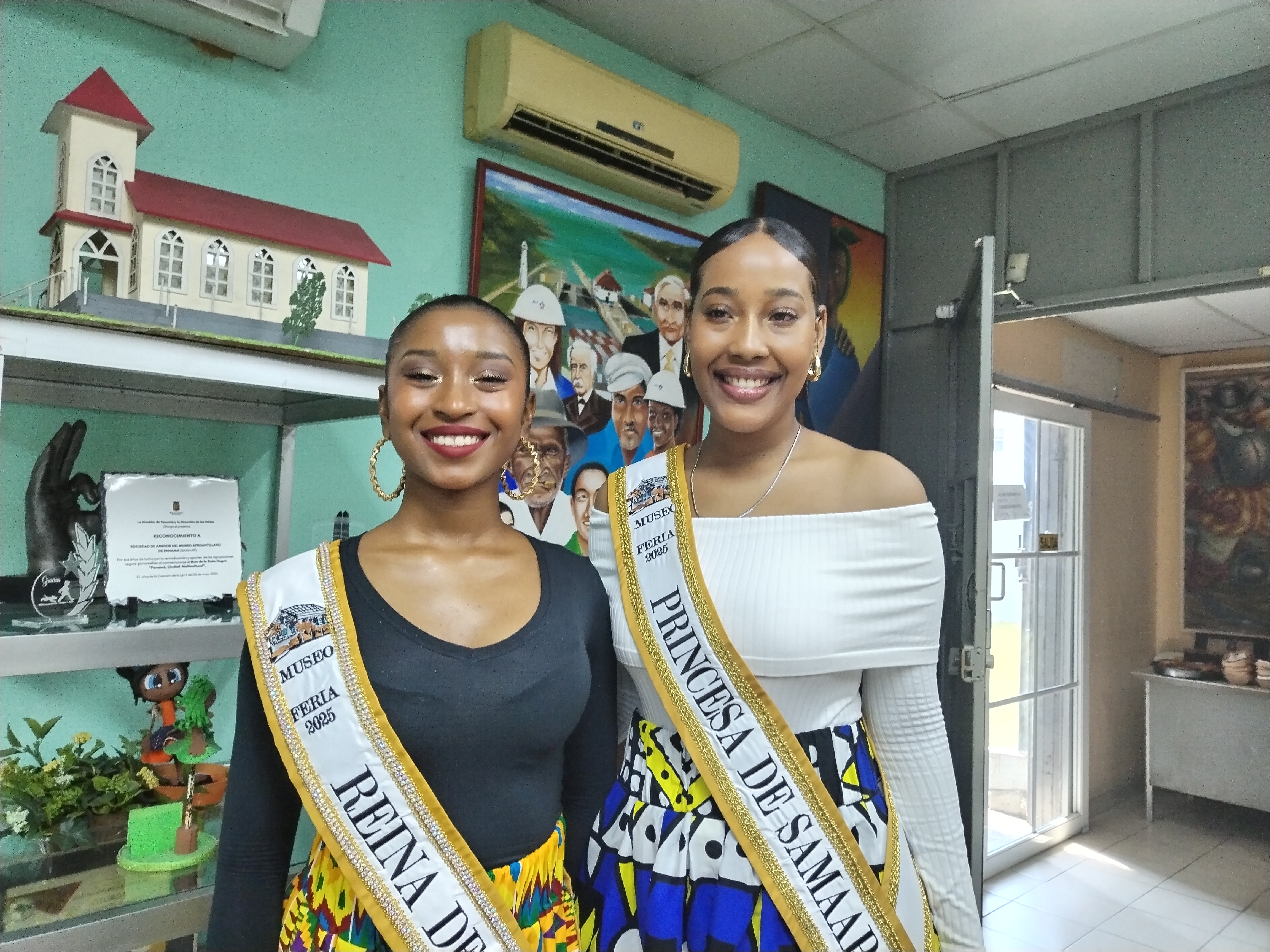  La reina Astrid Paola Peña Mejía y su princesa, Elianys Elizabeth Estrada McFarlane. Foto: MC