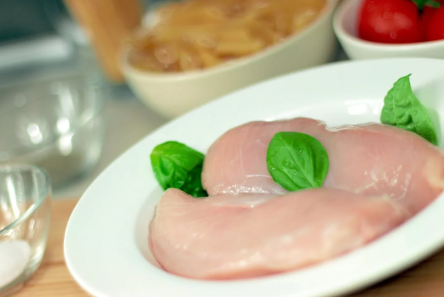 Tanto el pollo como el pavo son una excelente fuente de colágeno. Foto: Pexels