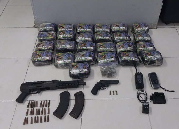 Los indicios incautados durante la operación.