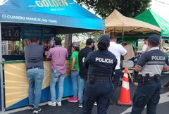 Inspección sanitaria en las primeras horas de este sábado en la ruta del carnaval capitalino.