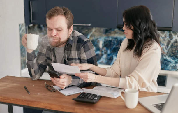 Solo el 20,7% de los hombres cree que el machismo tradicional fortalece las relaciones. Foto: Pexels