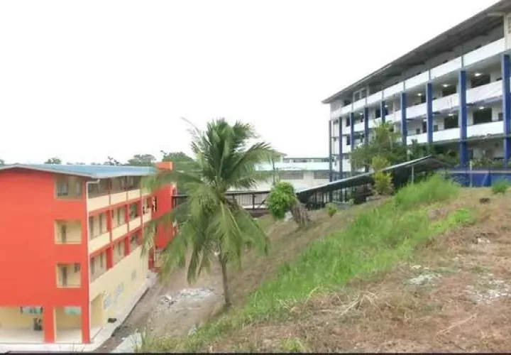 Instalación del plantel más grande en Panamá Norte.