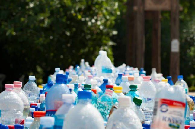  El estudiante deberá estar acompañado por un familiar y portar su cédula juvenil. Foto: Pexels