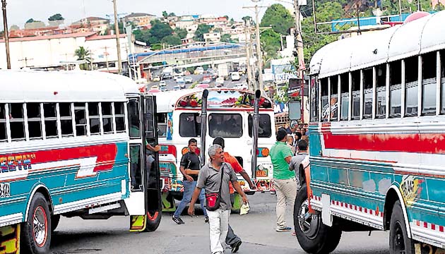 Miles de panameños estarían afectados ante la posibilidad de un llamado a paro por organizaciones transportistas.