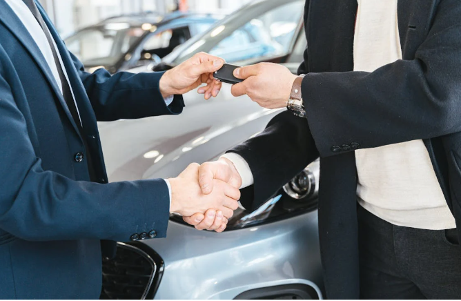  Lo primero es investigar y comparar la oferta disponible. Foto: Pexels